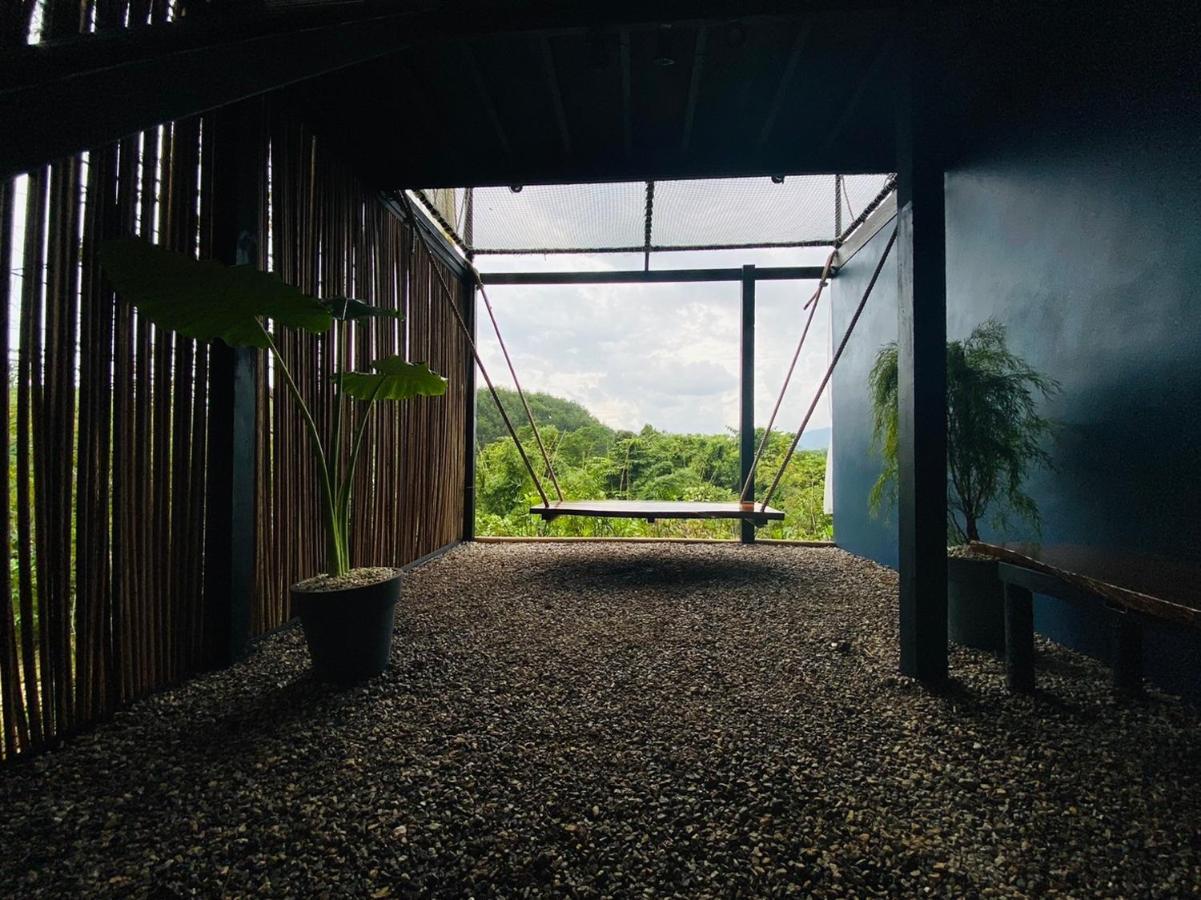 Tanoshi Glamping In Khao Sok Hotel Khao Sok National Park Exterior photo