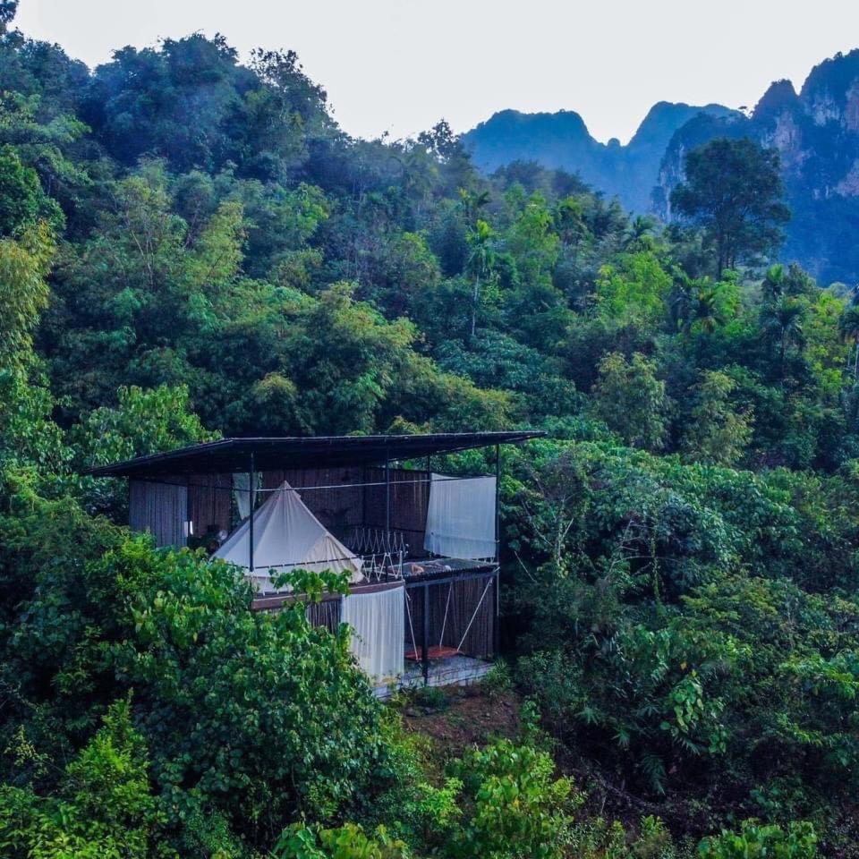 Tanoshi Glamping In Khao Sok Hotel Khao Sok National Park Exterior photo