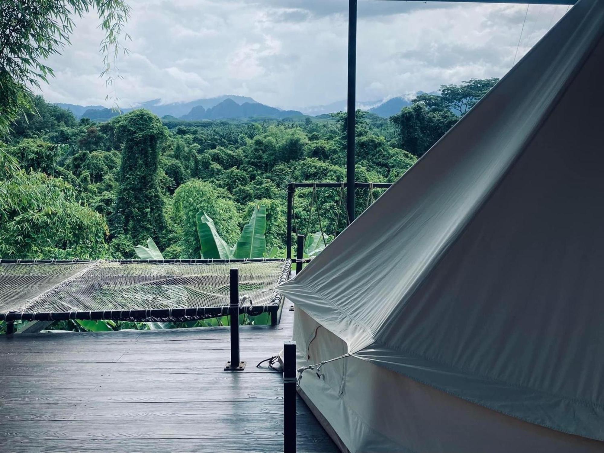 Tanoshi Glamping In Khao Sok Hotel Khao Sok National Park Exterior photo